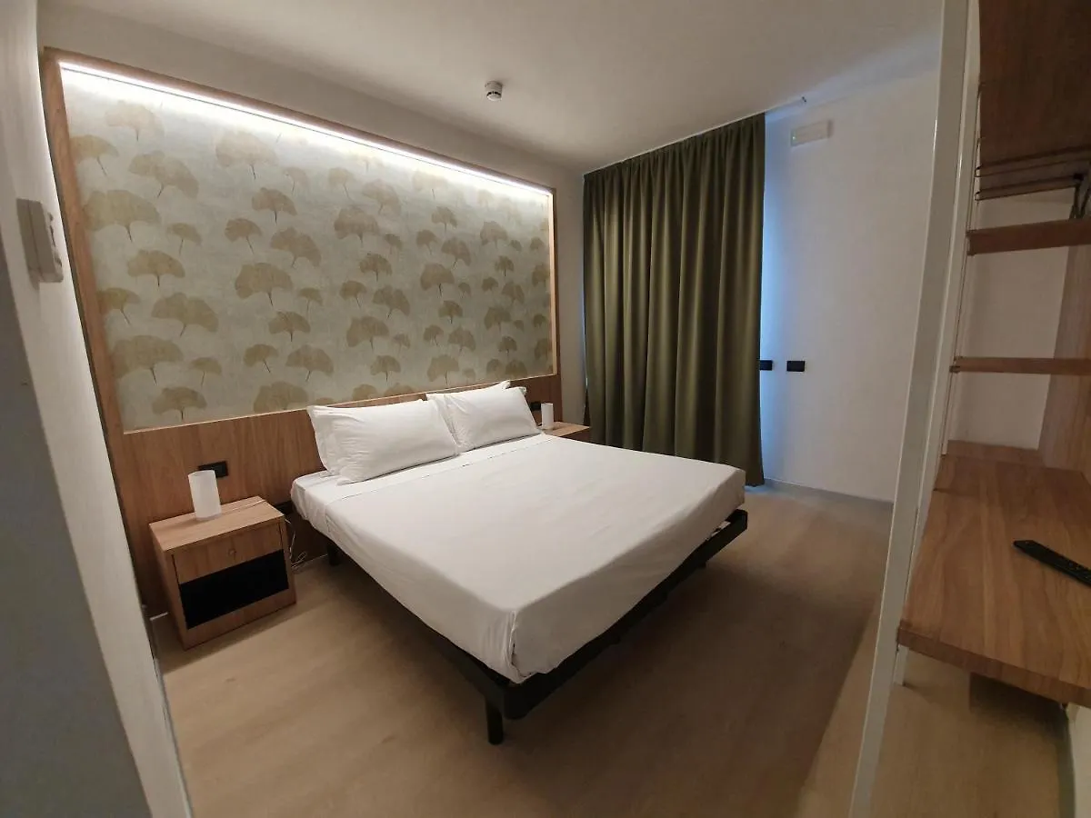 Aquasole Hotel Mercallo 3*,  Italy